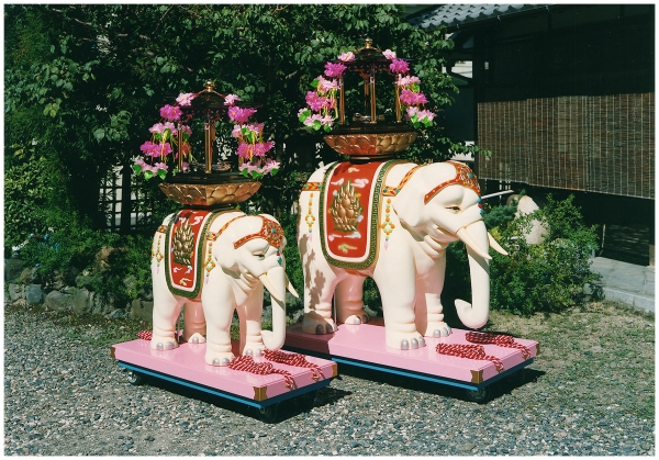 花祭り（白象） | 株式会社作島
